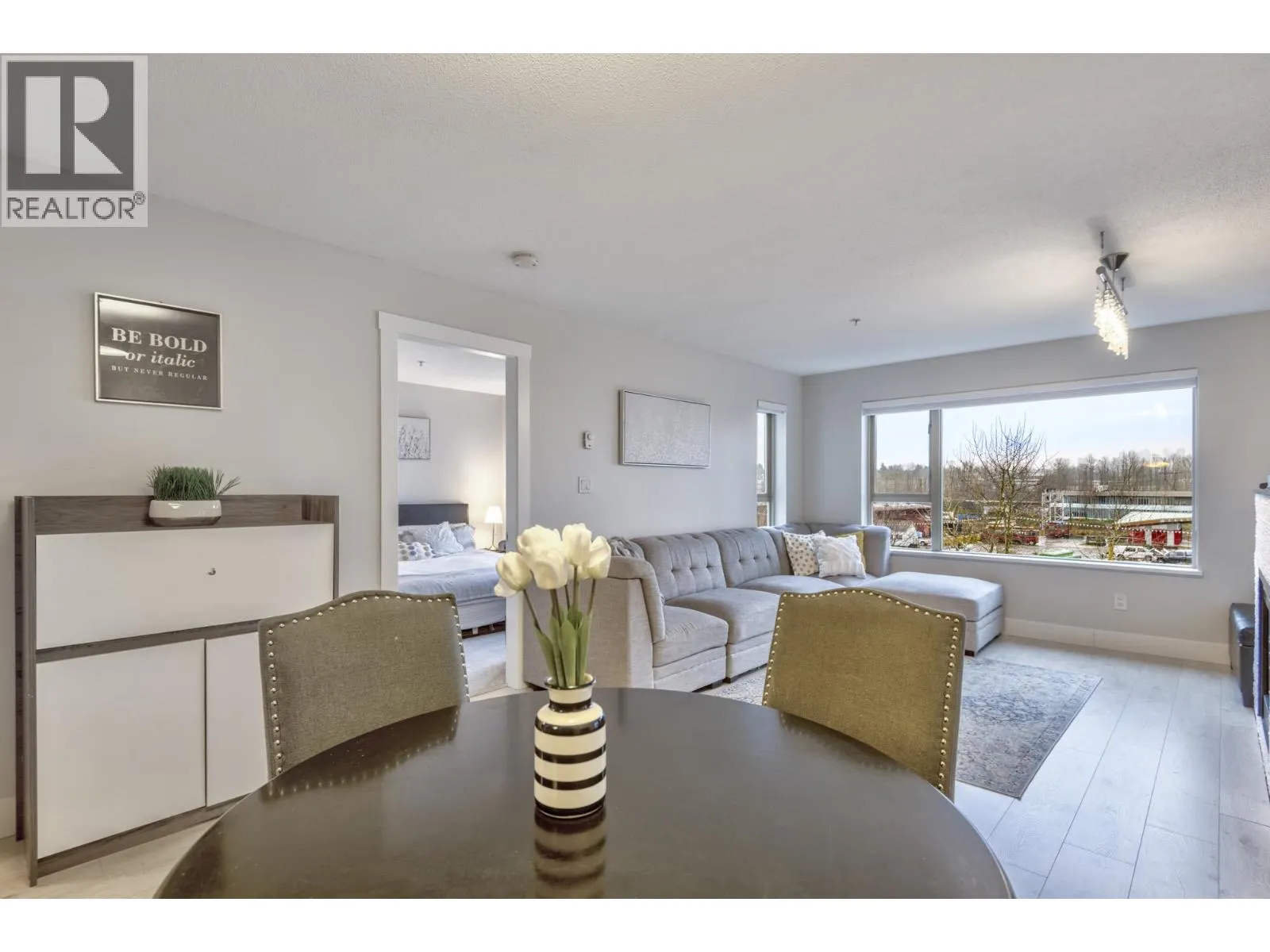 305 4728 DAWSON STREET