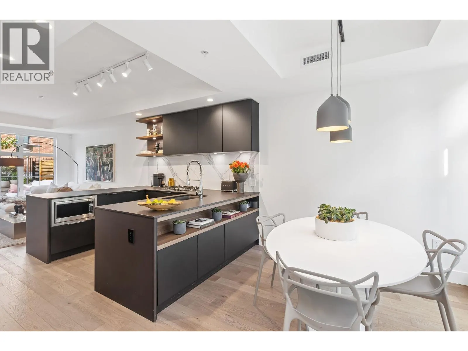 134 2070 CURLING ROAD