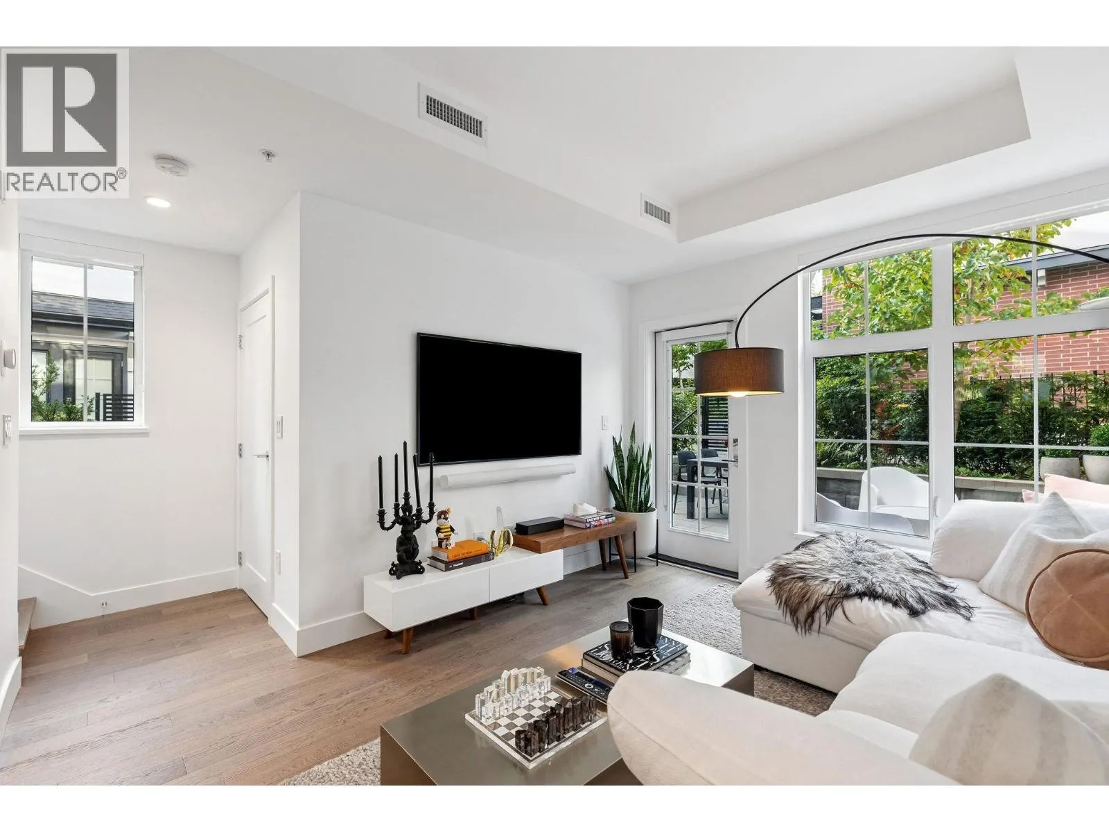 134 2070 CURLING ROAD