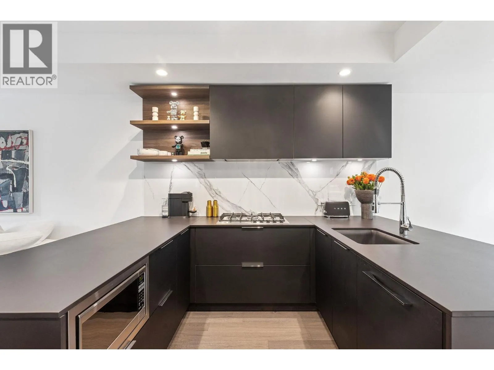 134 2070 CURLING ROAD