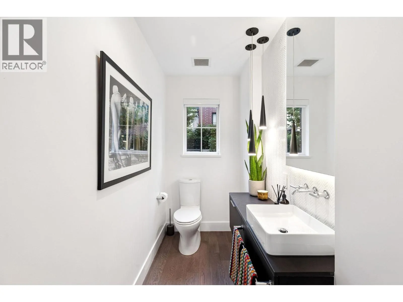 134 2070 CURLING ROAD