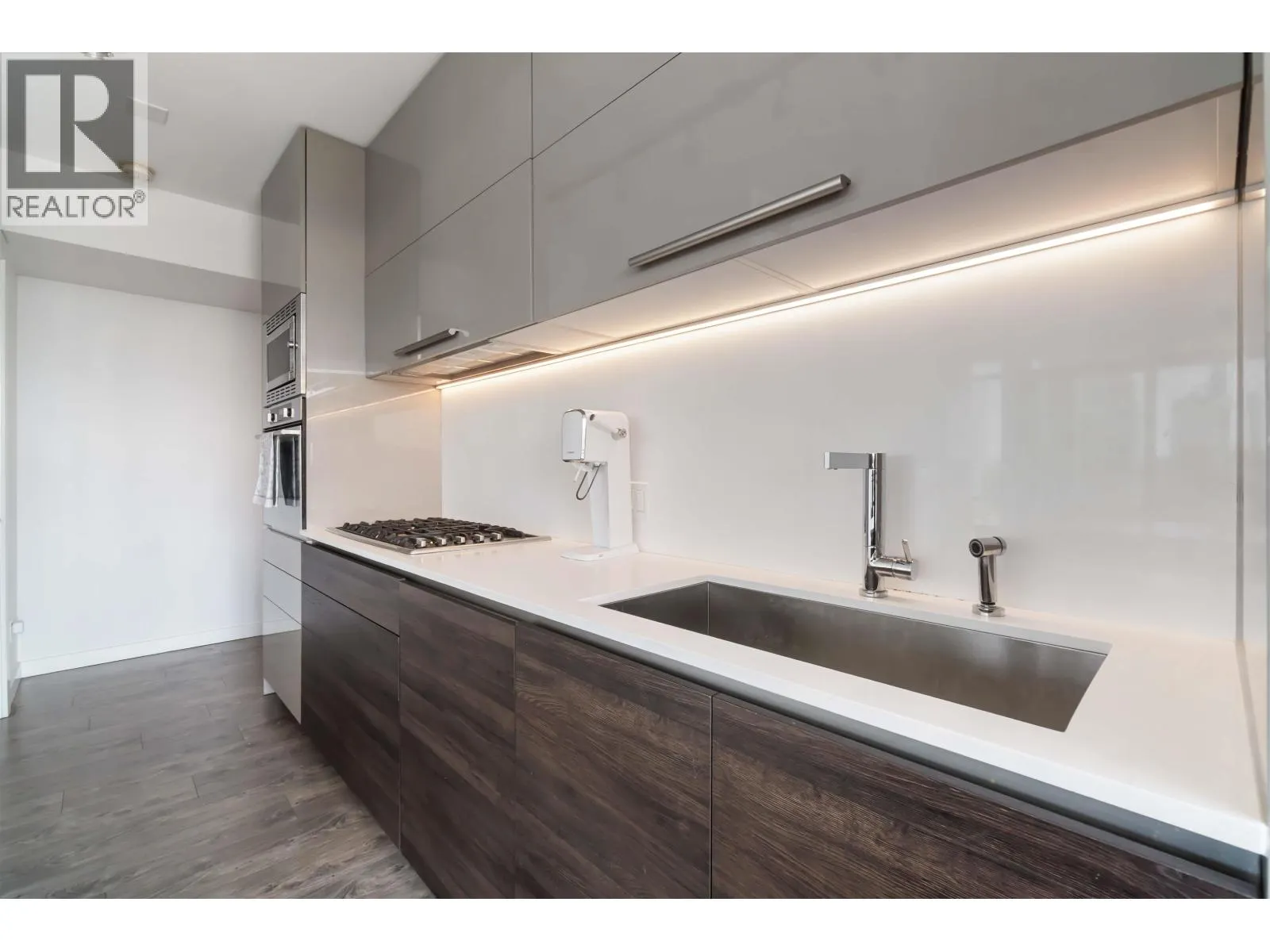 1406 2378 ALPHA AVENUE