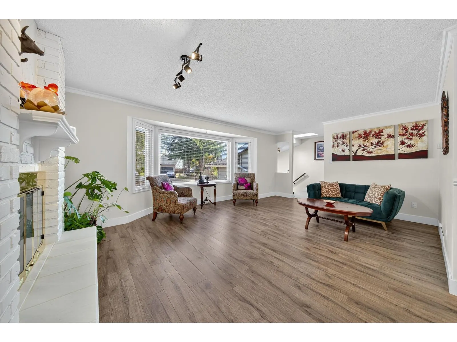 8607 BYRON ROAD