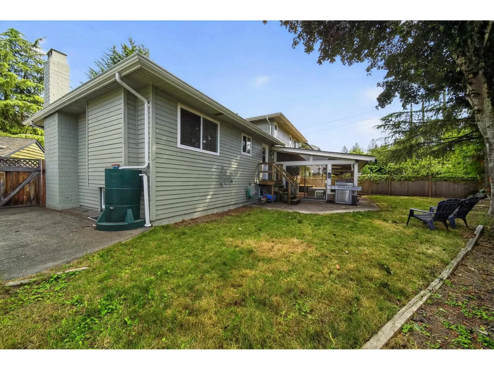 8607 BYRON ROAD