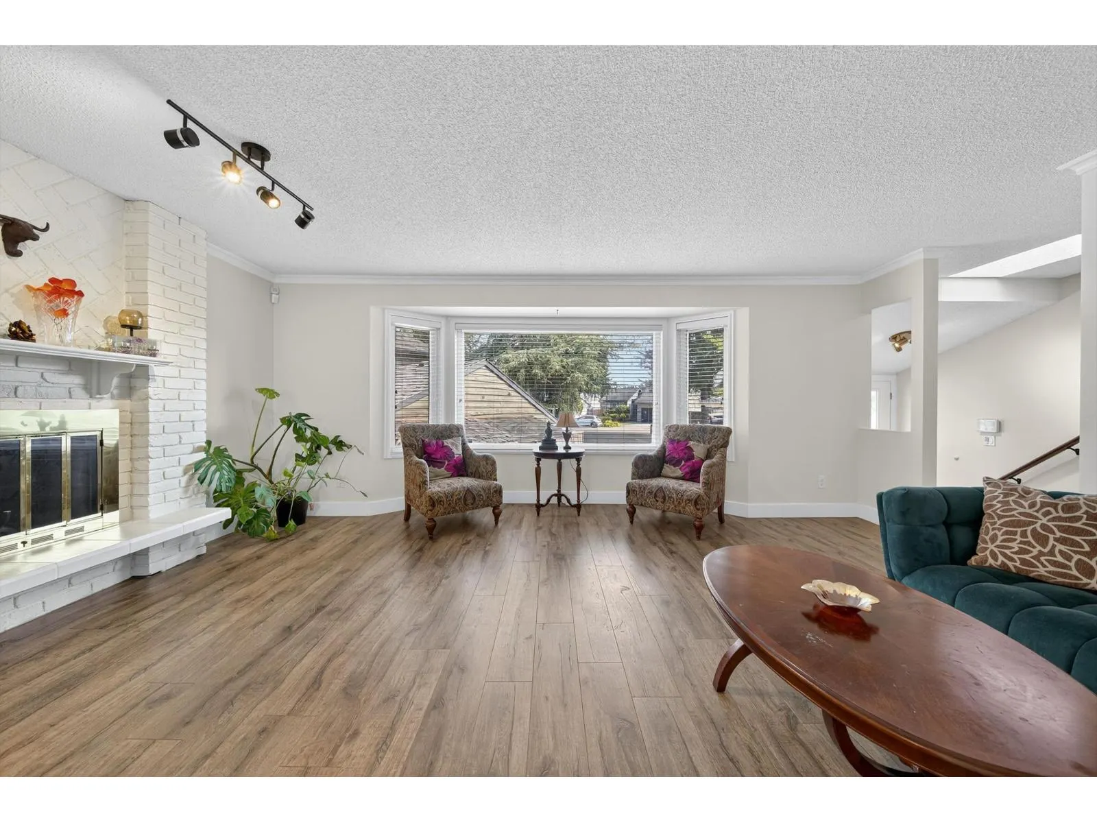 8607 BYRON ROAD