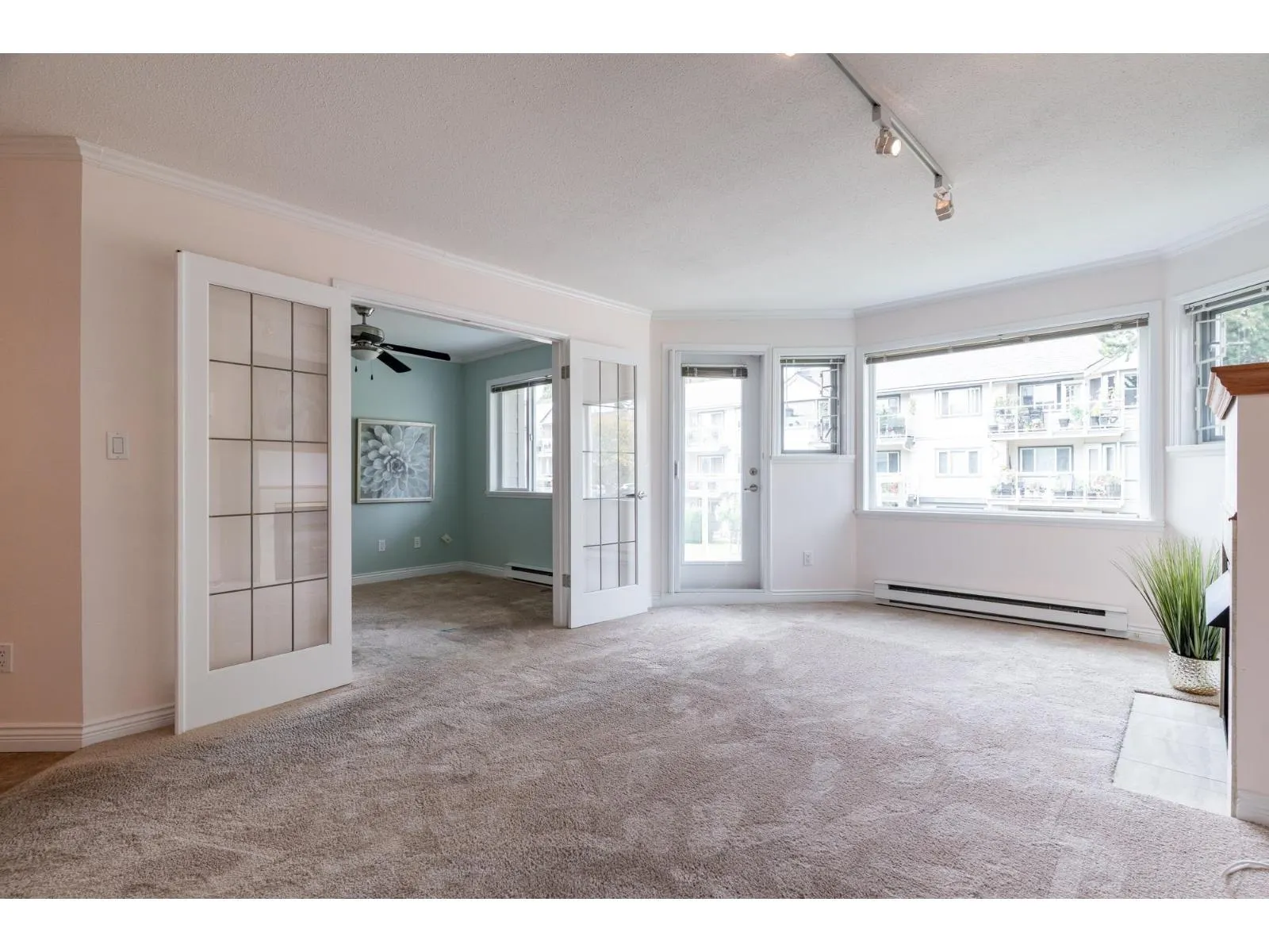 208 13965 16 AVENUE