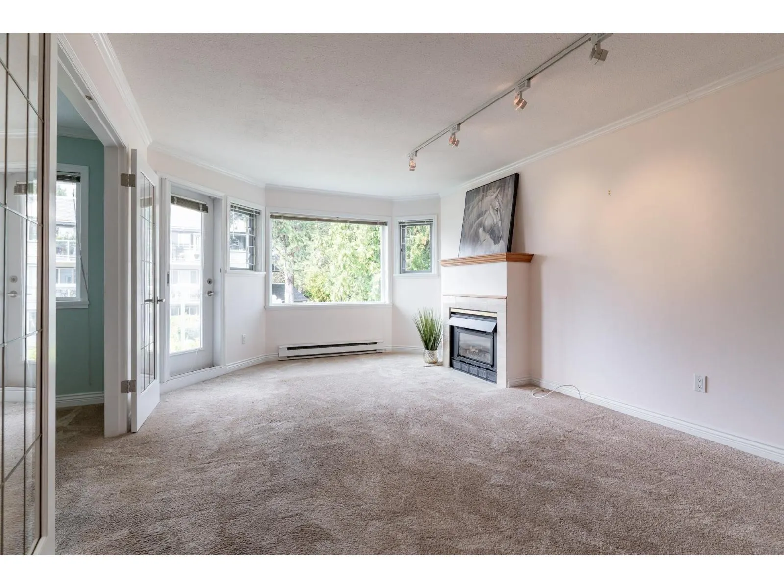 208 13965 16 AVENUE
