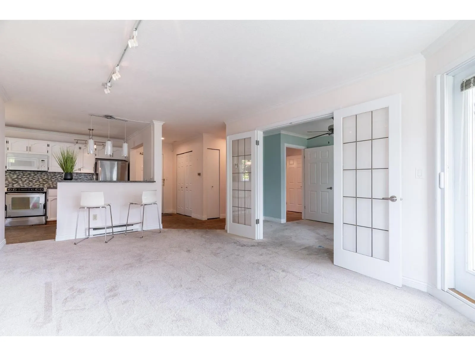 208 13965 16 AVENUE