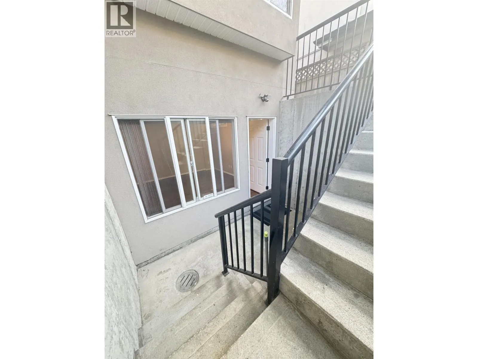 Bsmt 2111 FRASERVIEW DRIVE