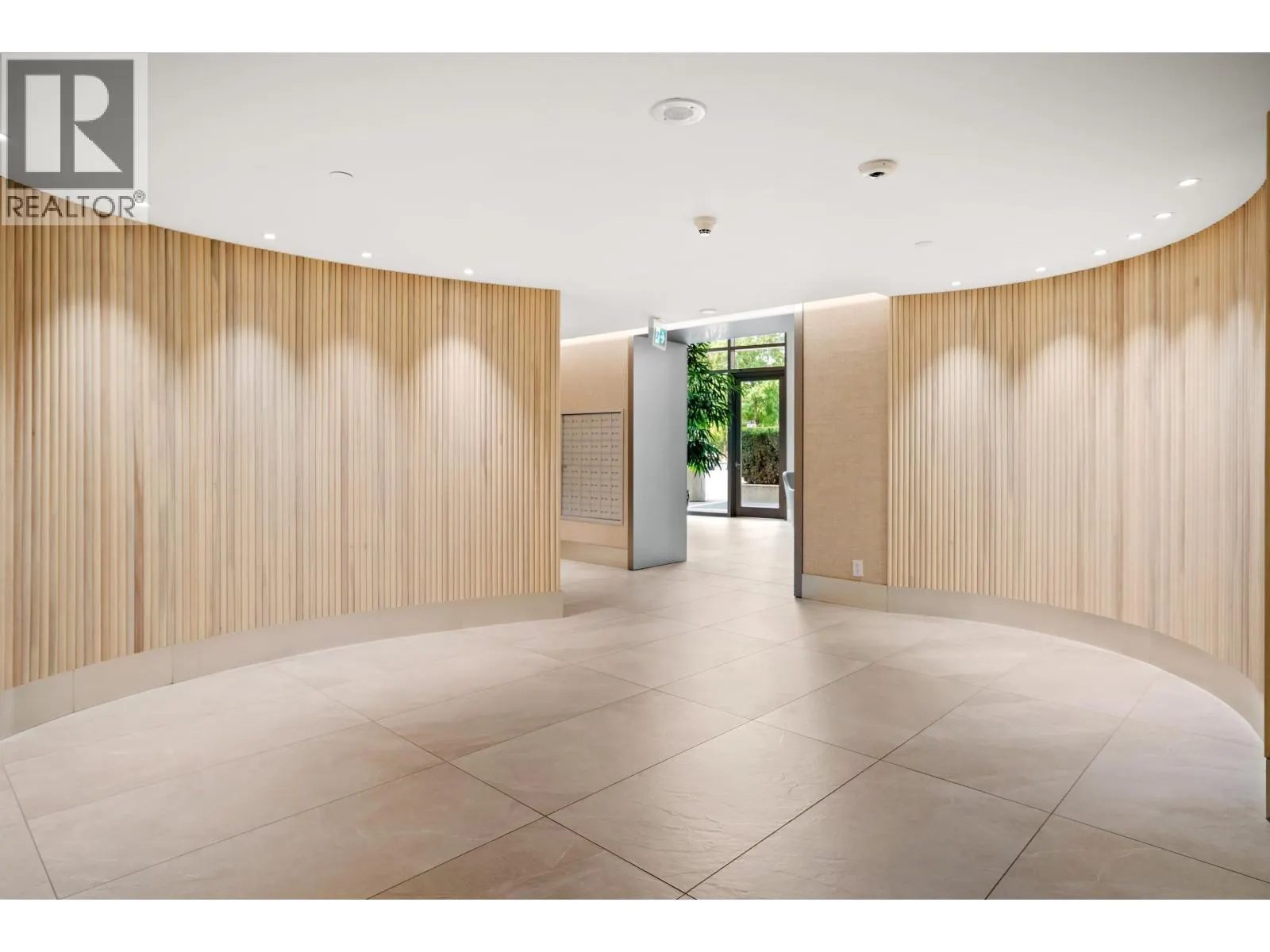 2606 1067 MARINASIDE CRESCENT