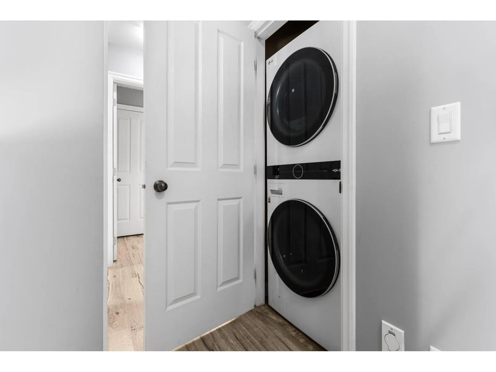24 46778 HUDSON ROAD|Promontory