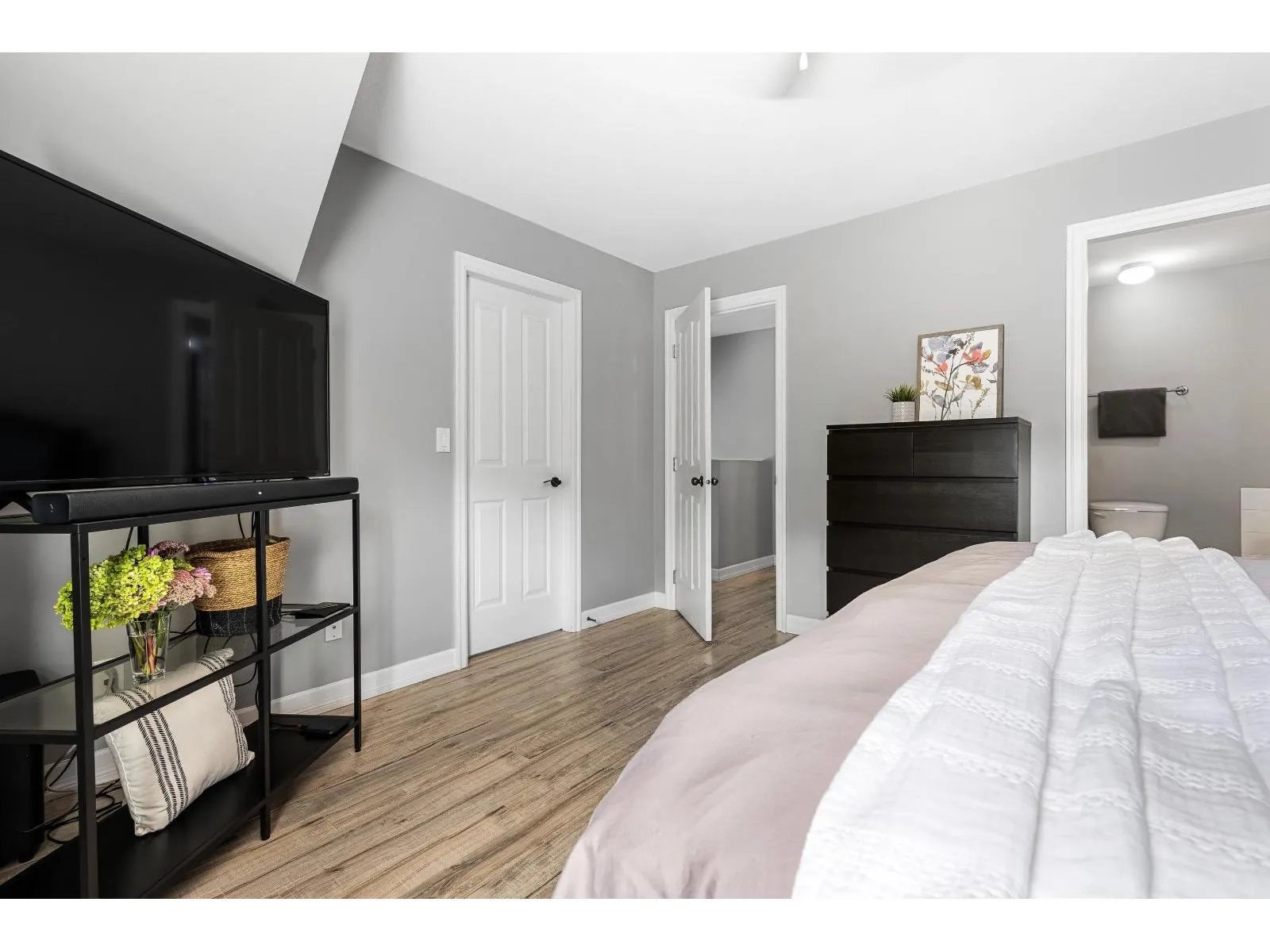 24 46778 HUDSON ROAD|Promontory