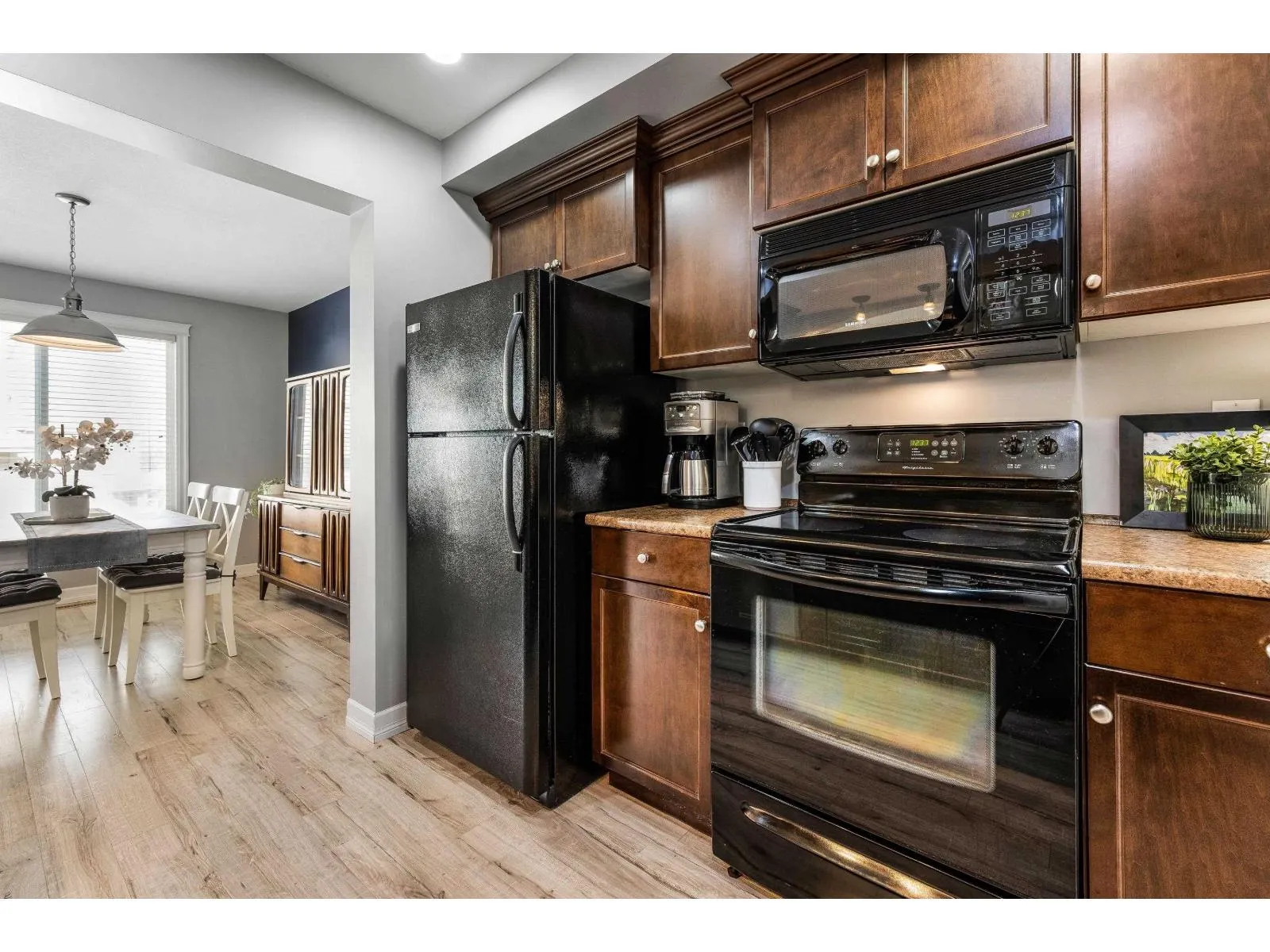 24 46778 HUDSON ROAD|Promontory