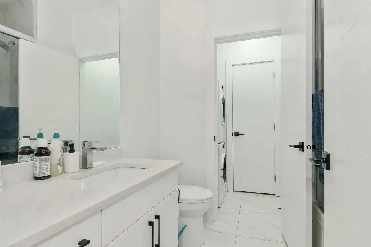 18047 63B AVENUE