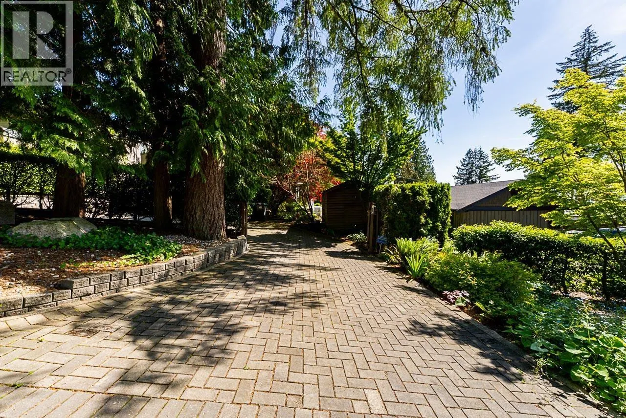 180 W OSBORNE ROAD