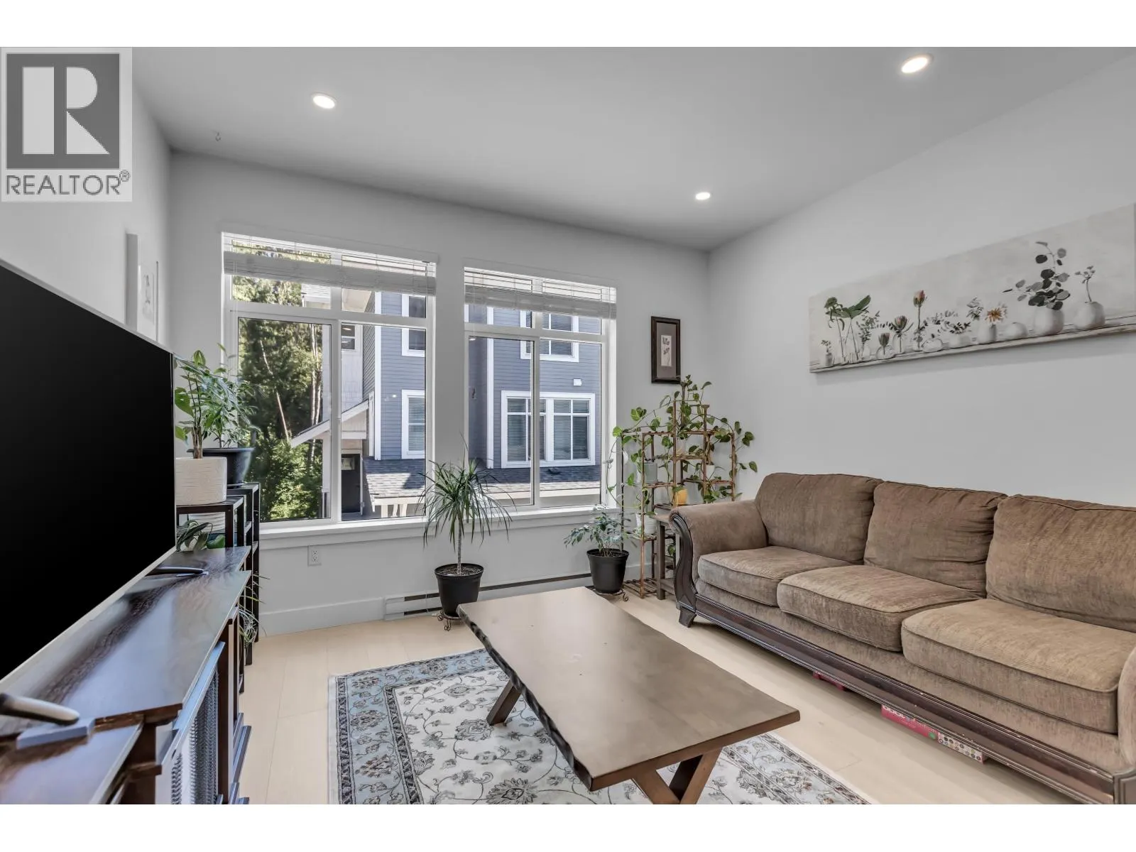 12 24021 110 AVENUE