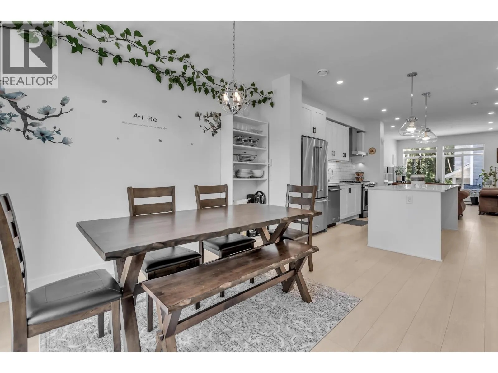 12 24021 110 AVENUE