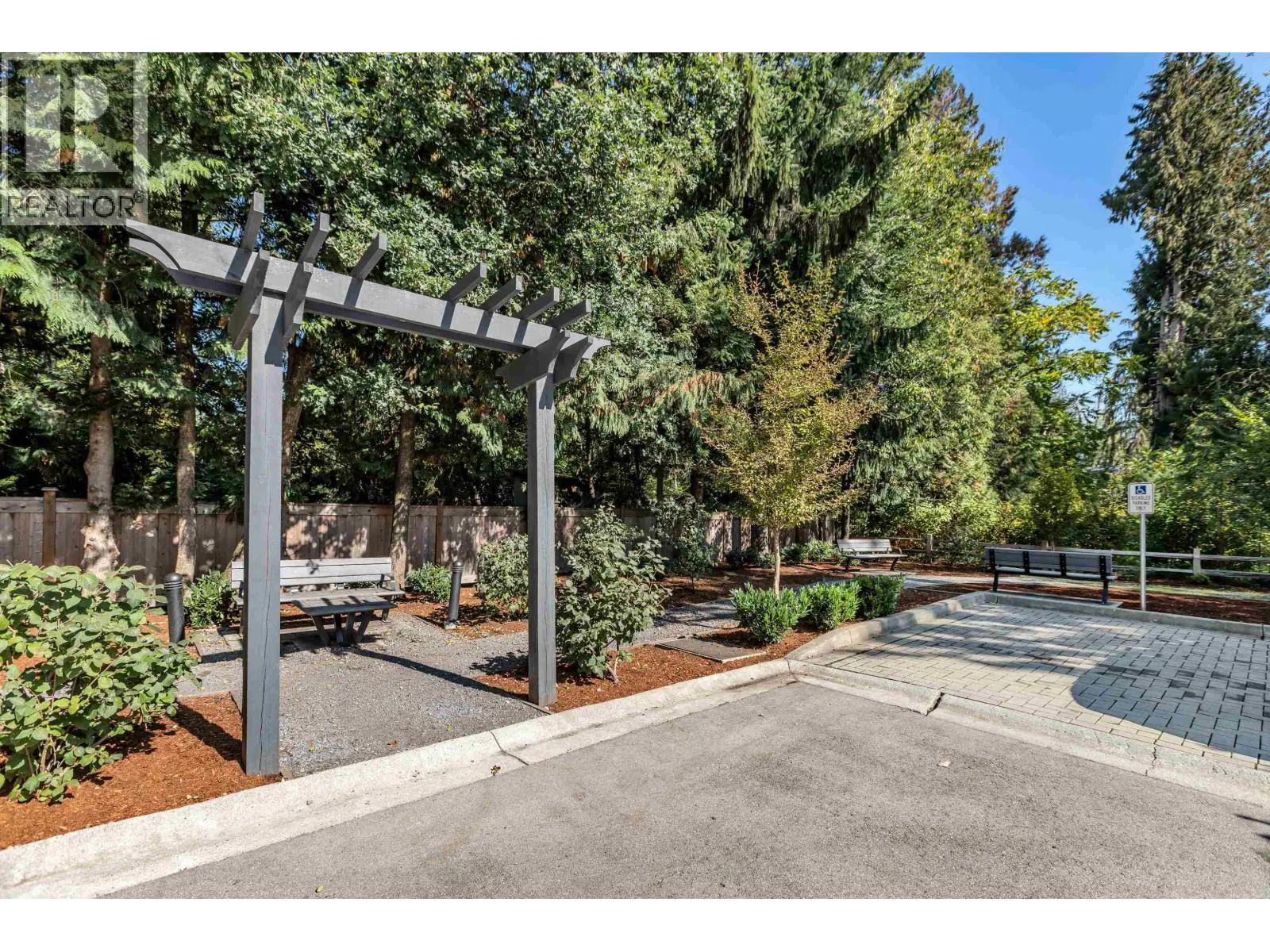 12 24021 110 AVENUE