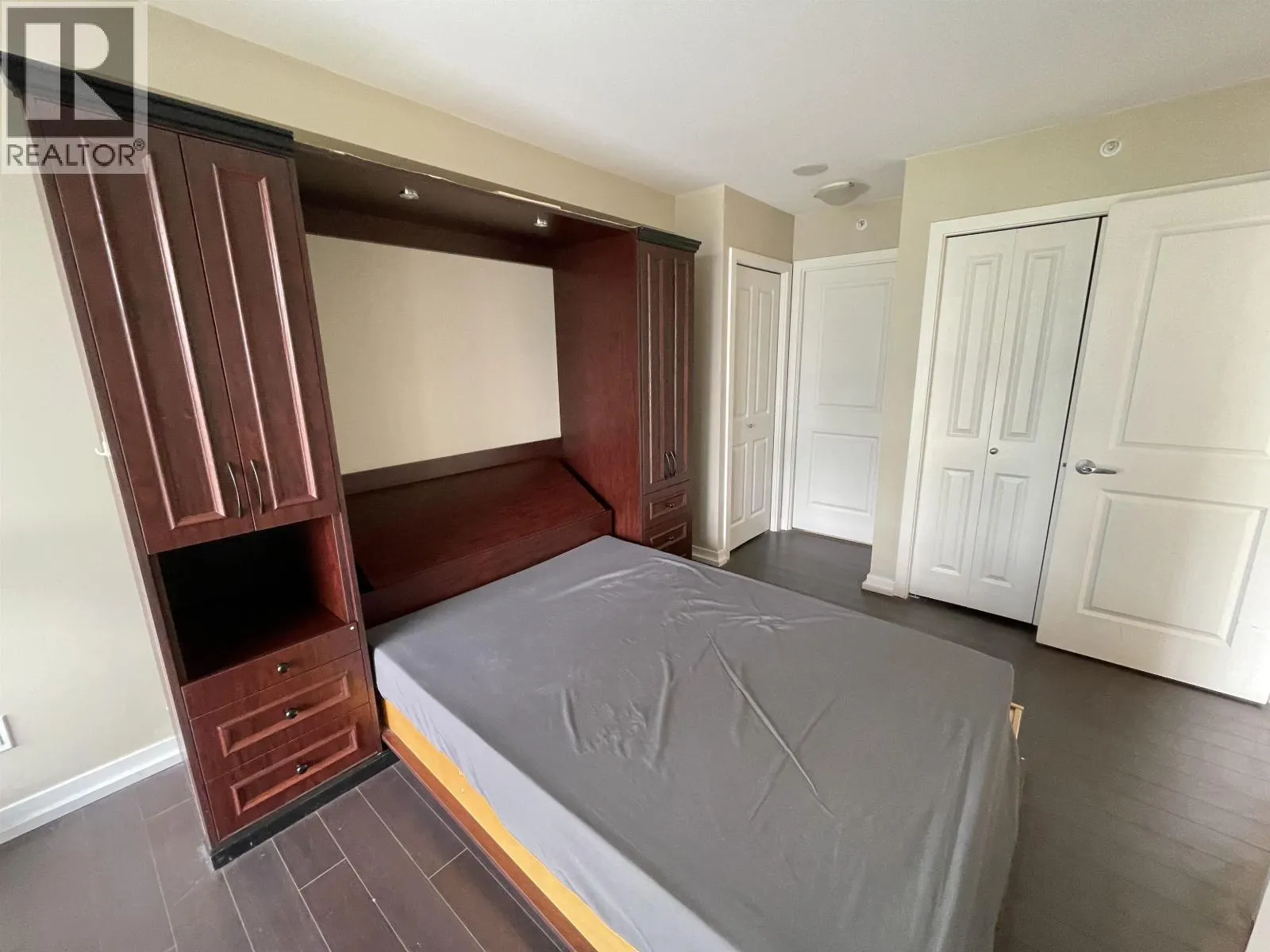 809 9180 HEMLOCK DRIVE