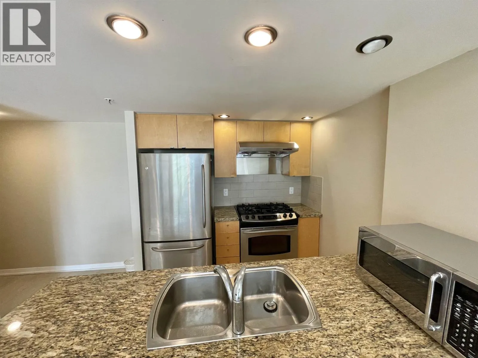 809 9180 HEMLOCK DRIVE