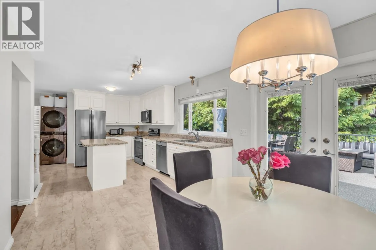 4233 CAPILANO ROAD