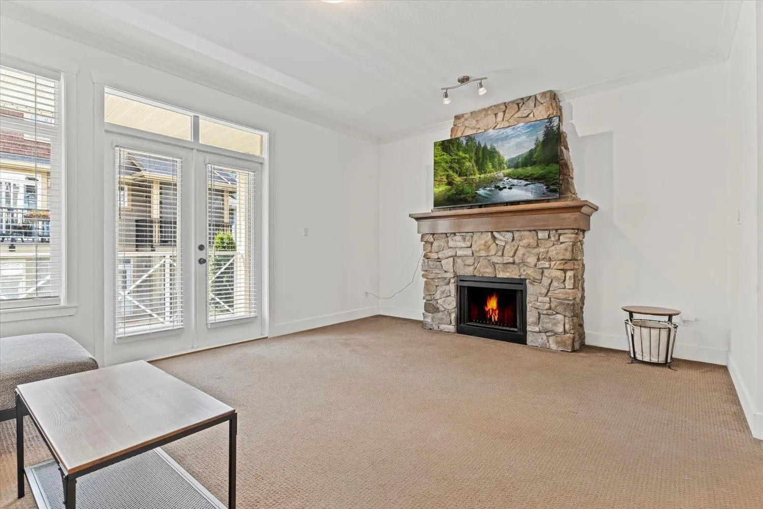 8 5837 SAPPERS WAY|Garrison Crossing