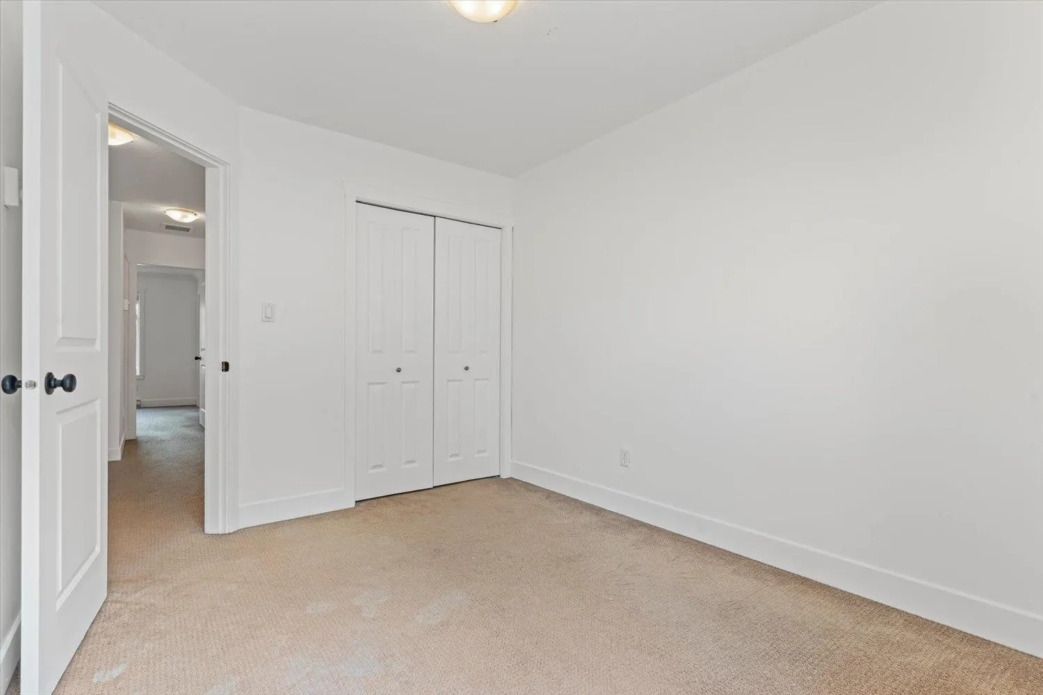 8 5837 SAPPERS WAY|Garrison Crossing