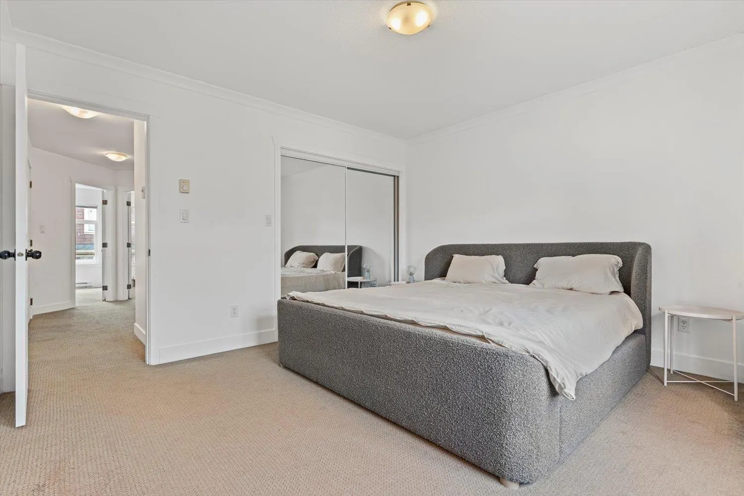 8 5837 SAPPERS WAY|Garrison Crossing