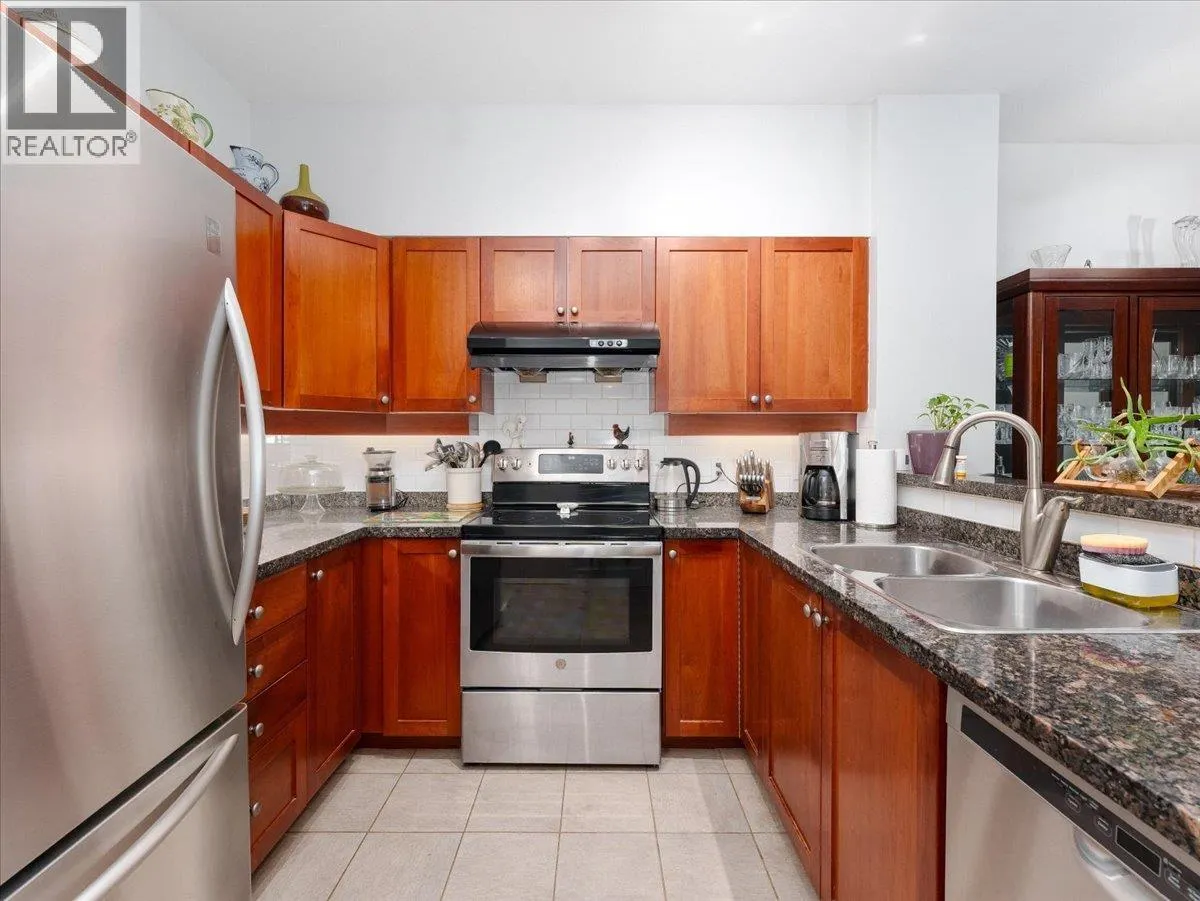 107 675 PARK CRESCENT