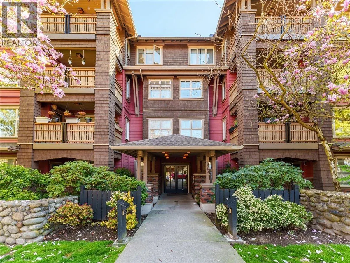 107 675 PARK CRESCENT