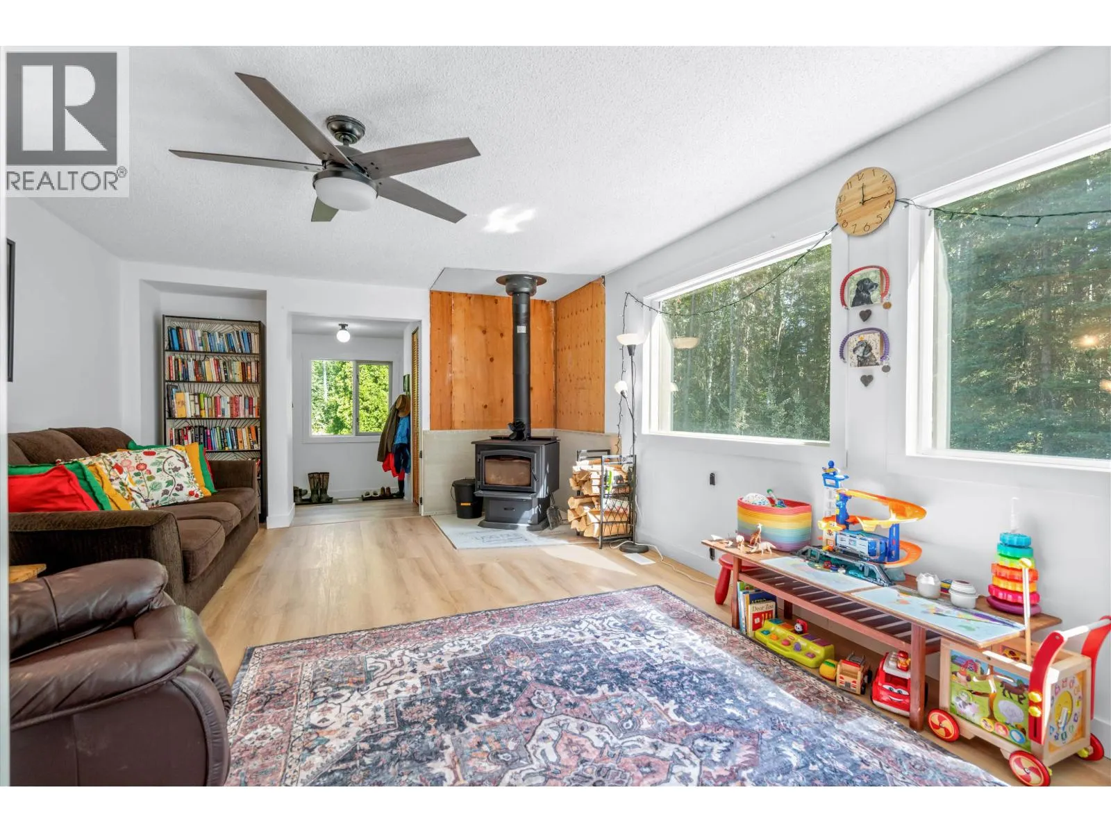 3895 CHRISTOPHER DRIVE