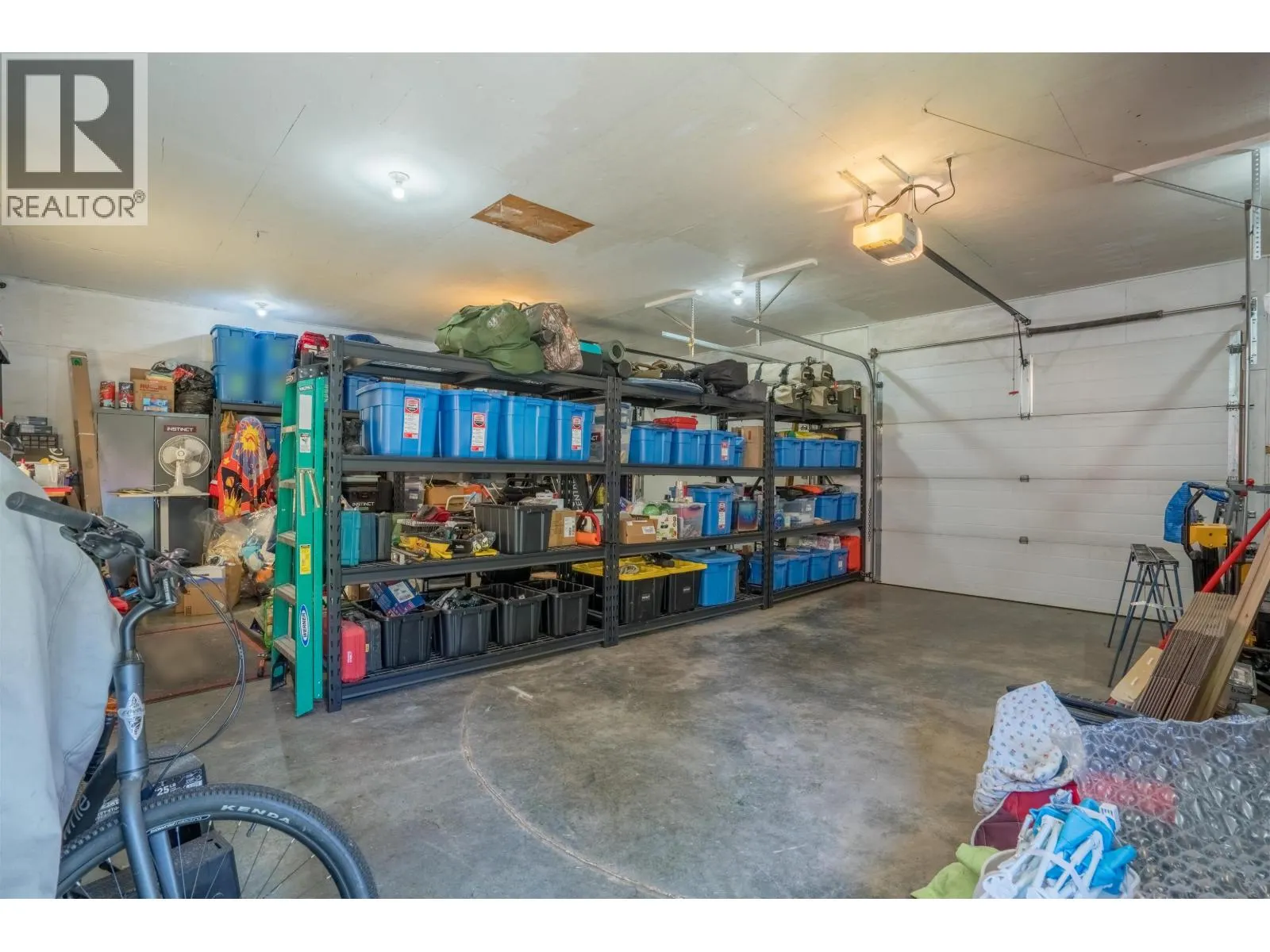 3895 CHRISTOPHER DRIVE