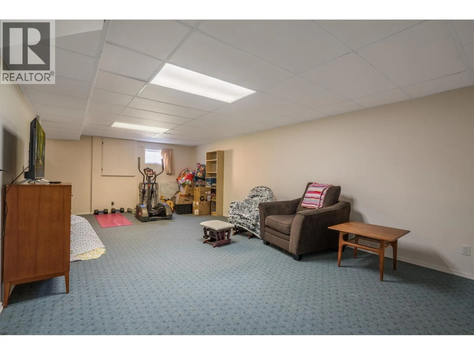 3895 CHRISTOPHER DRIVE