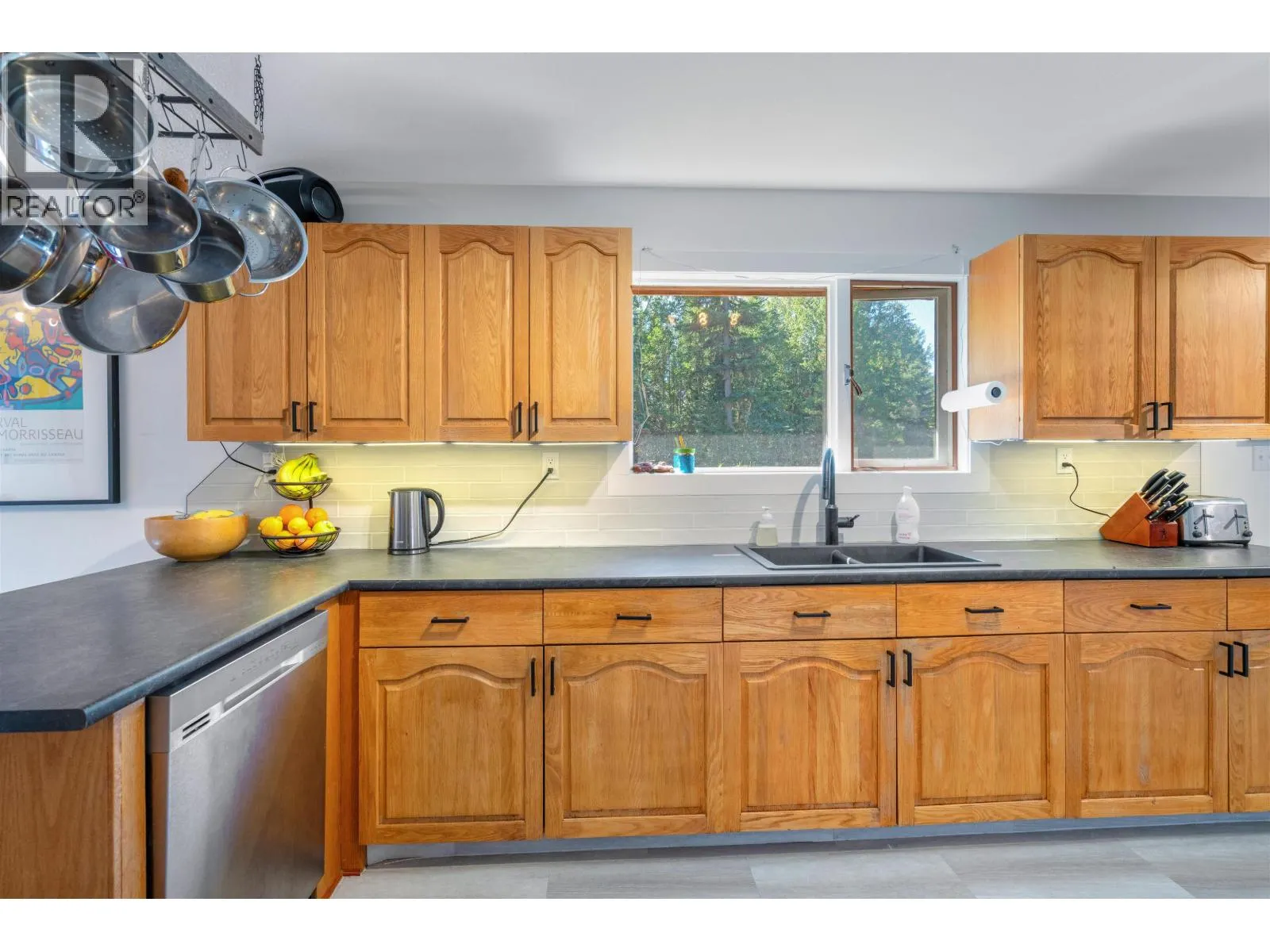 3895 CHRISTOPHER DRIVE