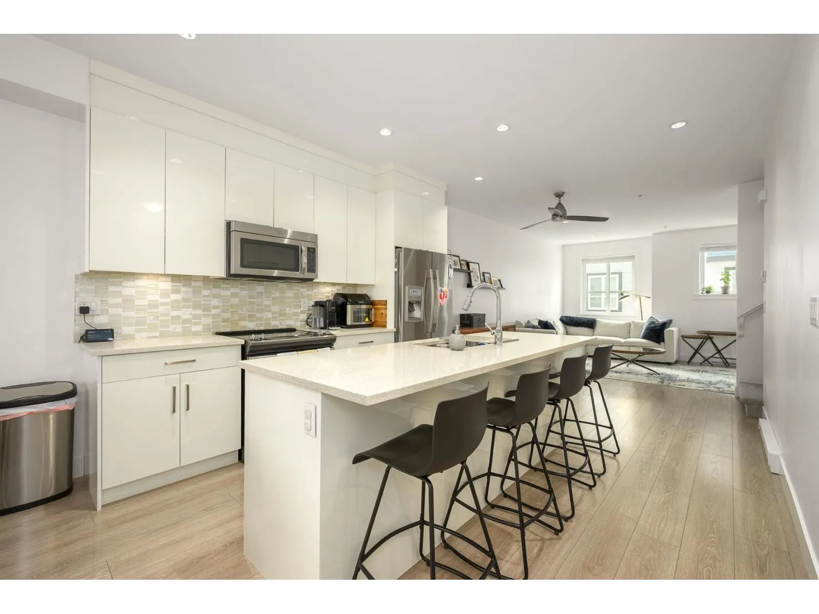 51 20860 76 AVENUE