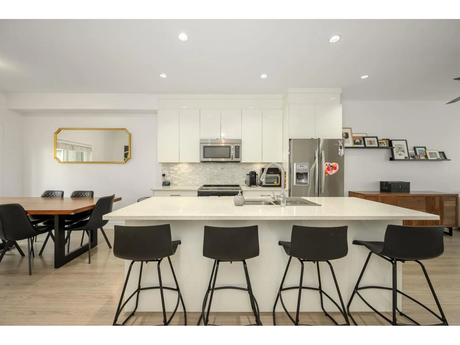 51 20860 76 AVENUE