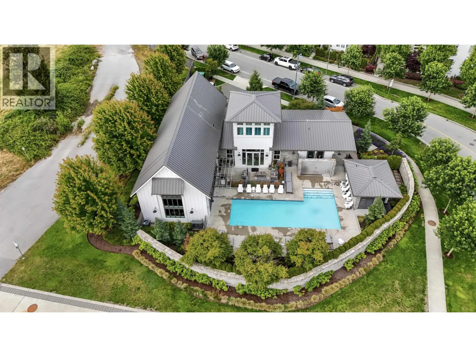 13 4638 ORCA WAY