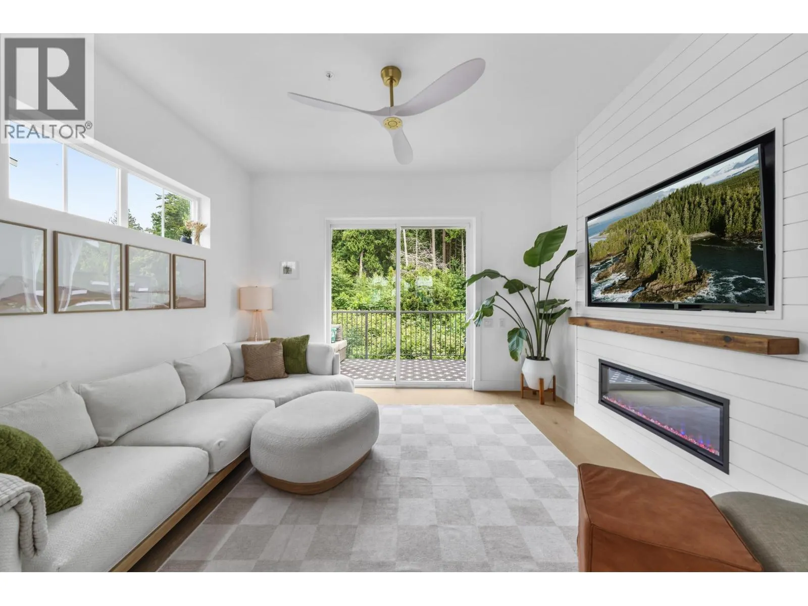 13 4638 ORCA WAY
