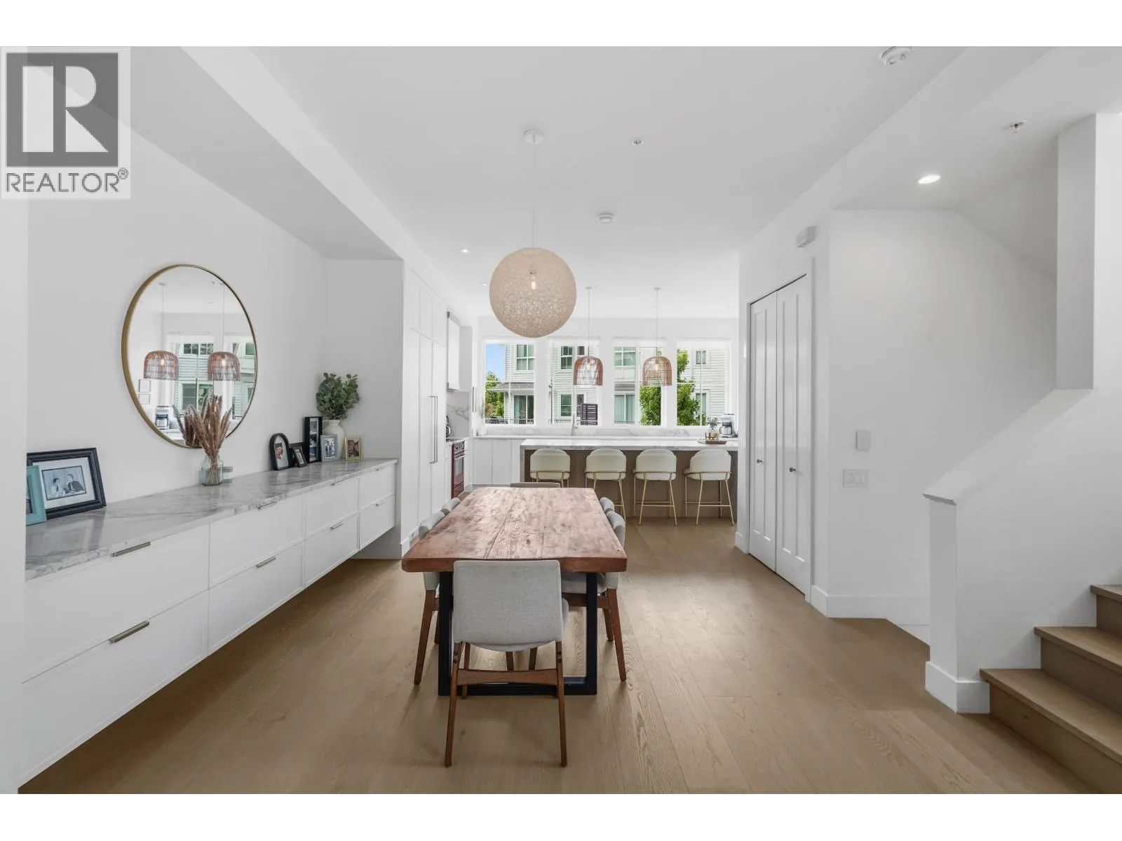 13 4638 ORCA WAY