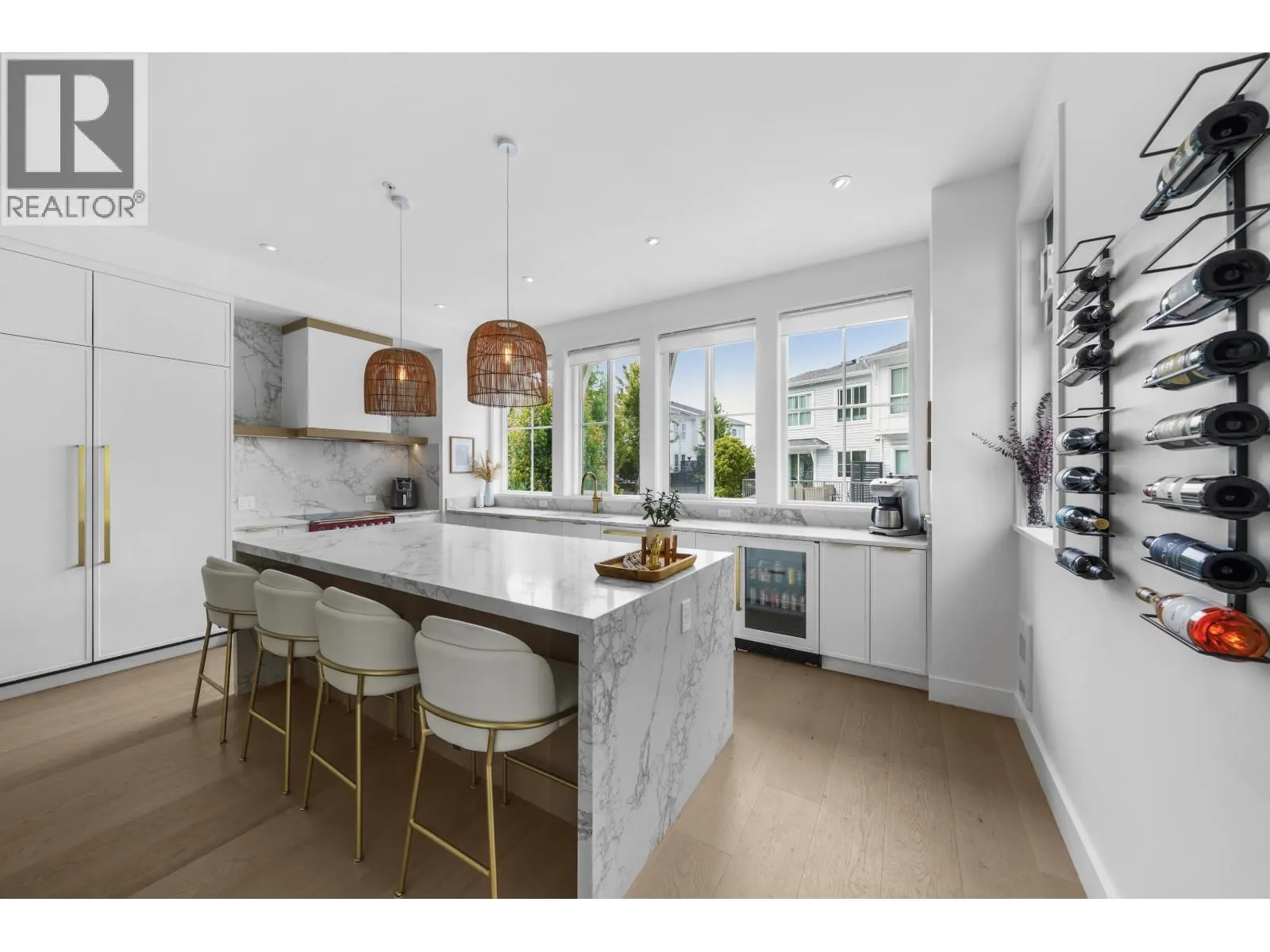 13 4638 ORCA WAY