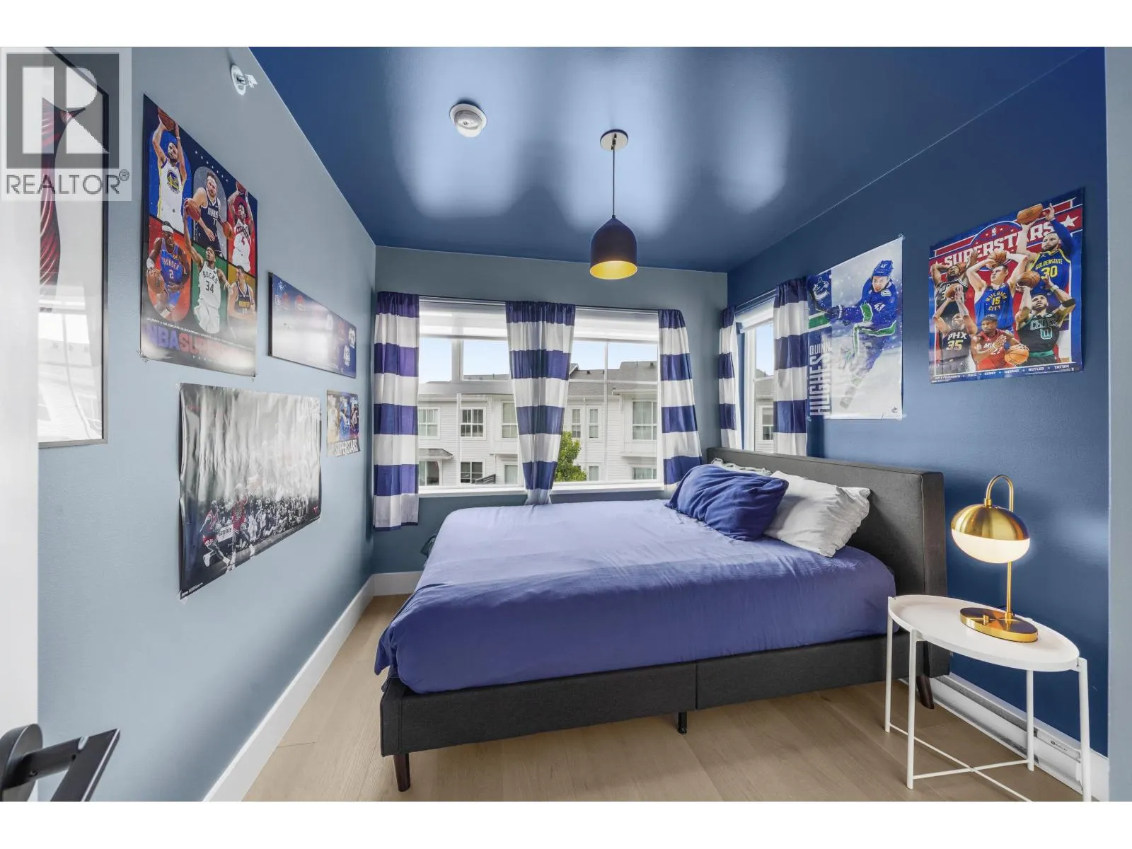 13 4638 ORCA WAY