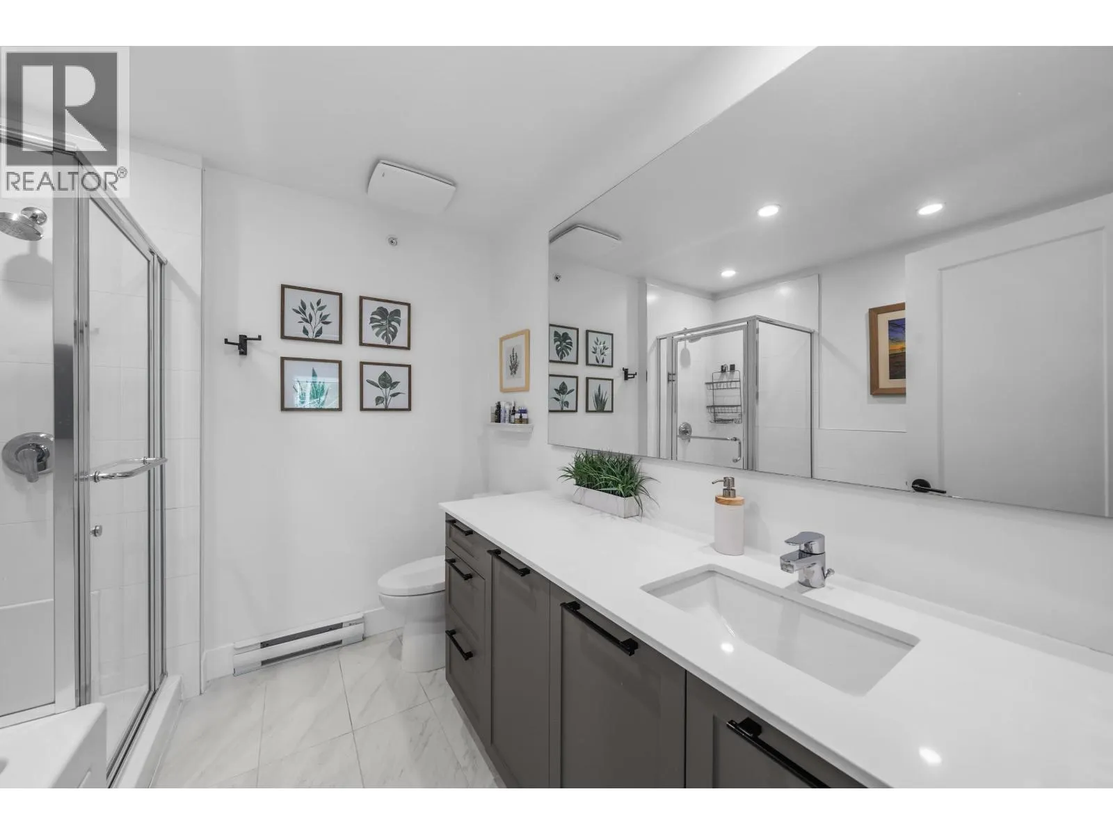 13 4638 ORCA WAY