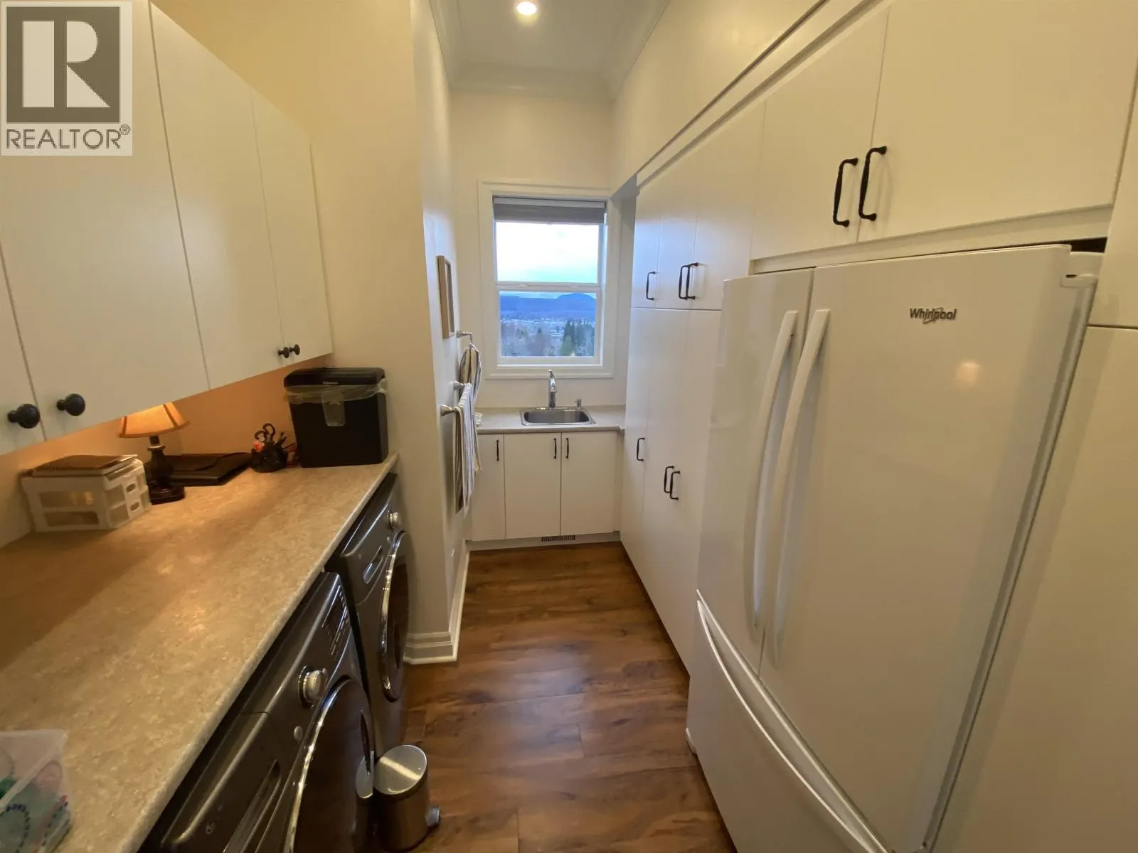 18 4022 YEO STREET