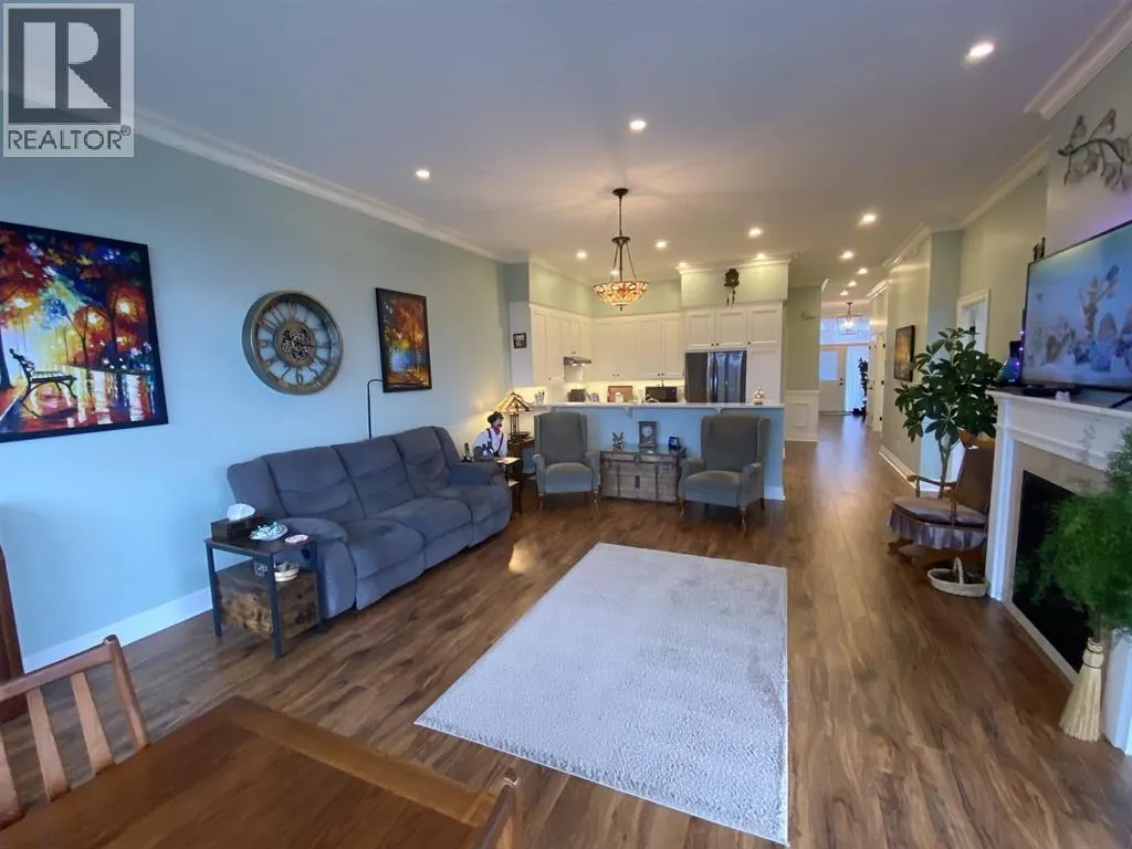 18 4022 YEO STREET