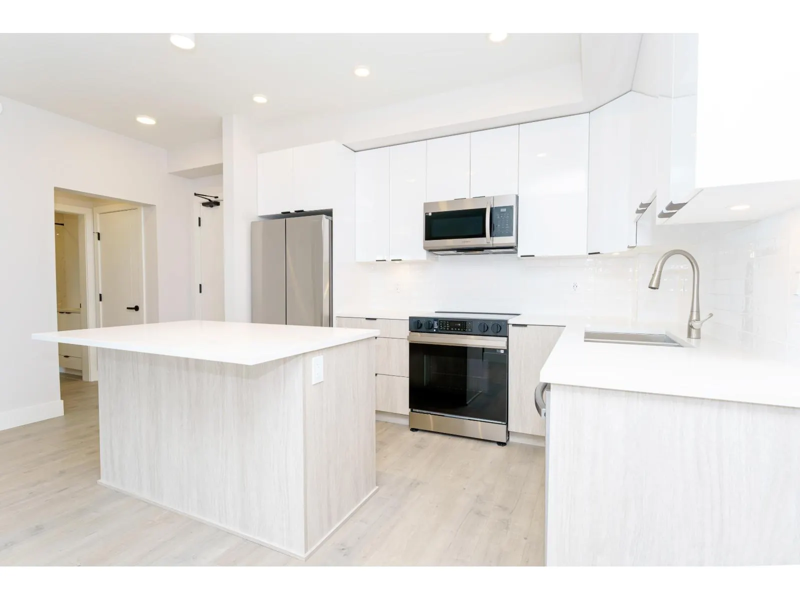 322 13458 95 AVENUE