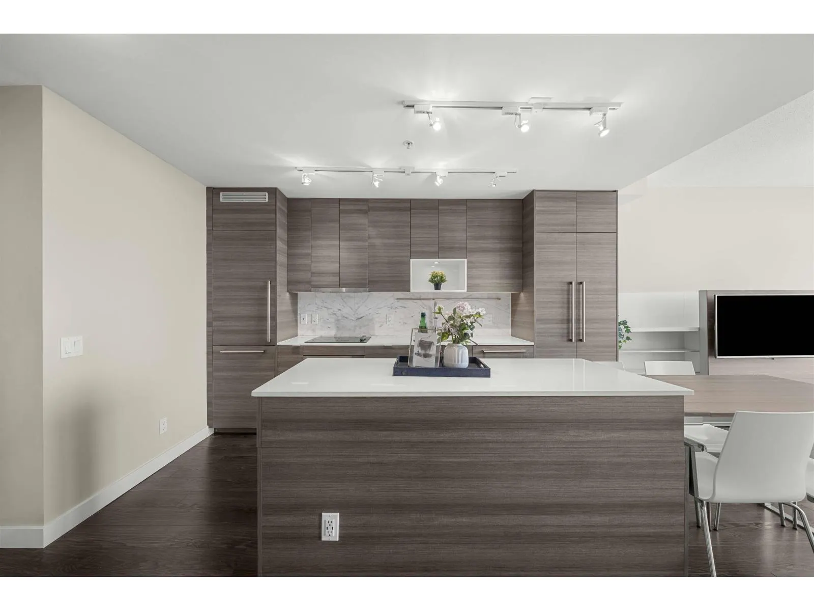 3501 13398 104 AVENUE