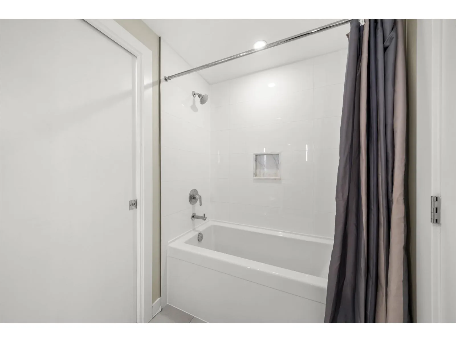 3501 13398 104 AVENUE