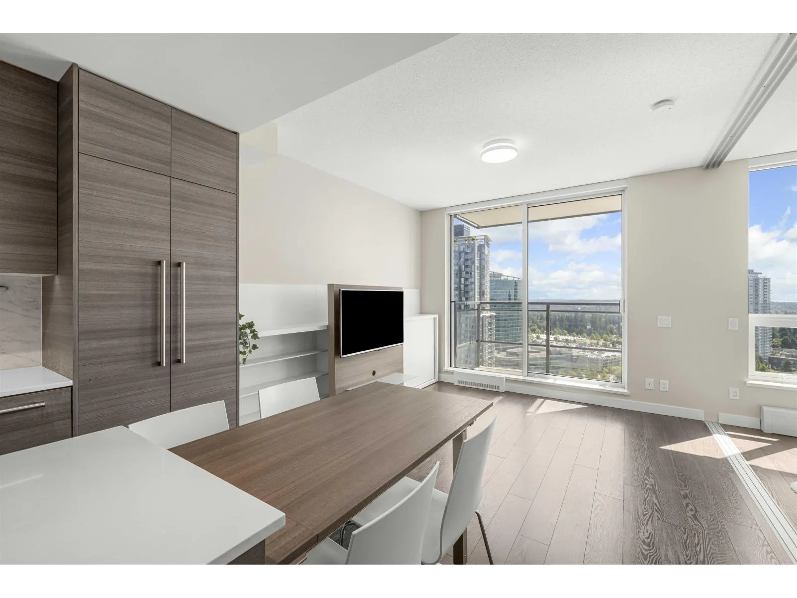 3501 13398 104 AVENUE