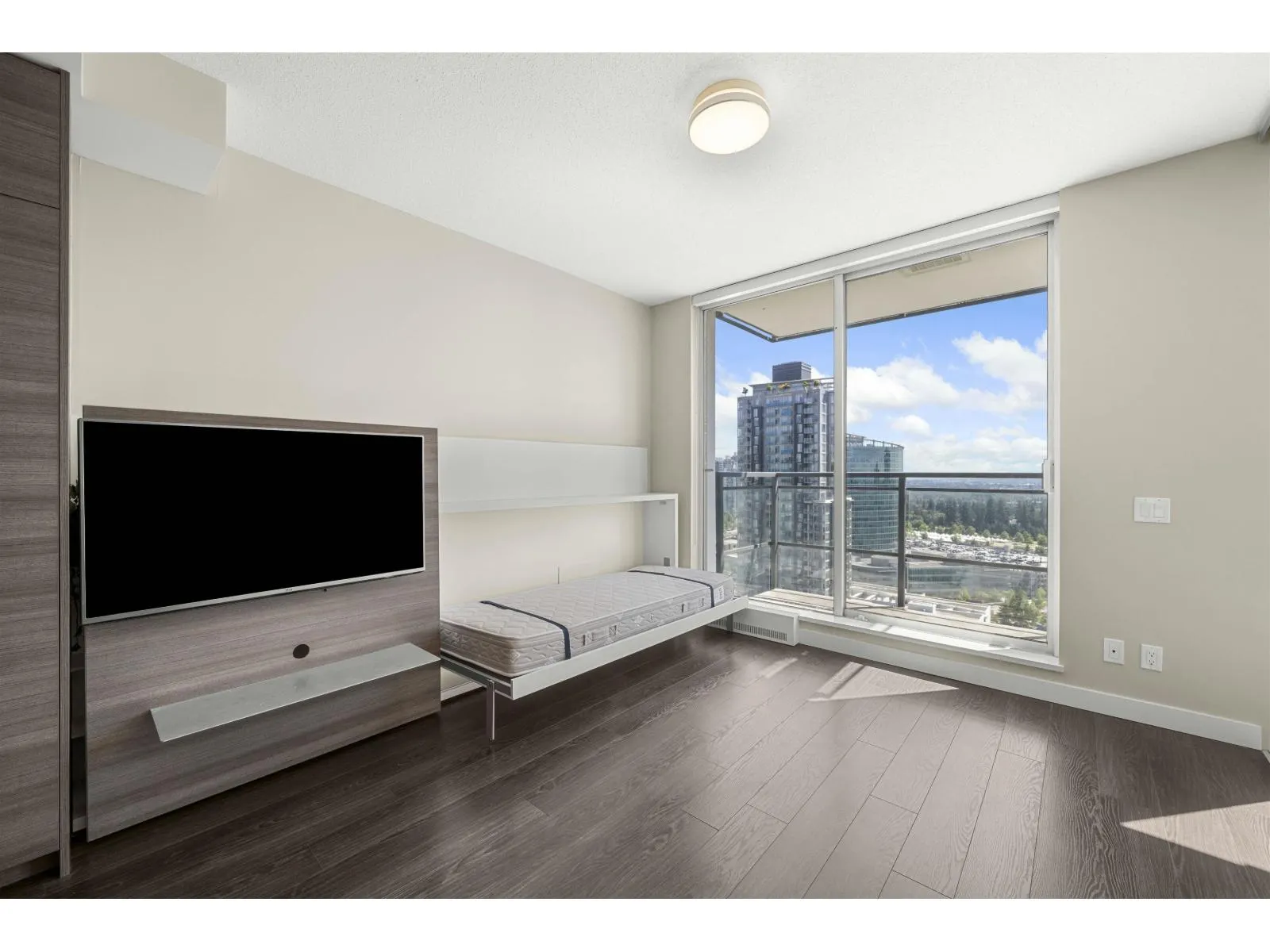 3501 13398 104 AVENUE