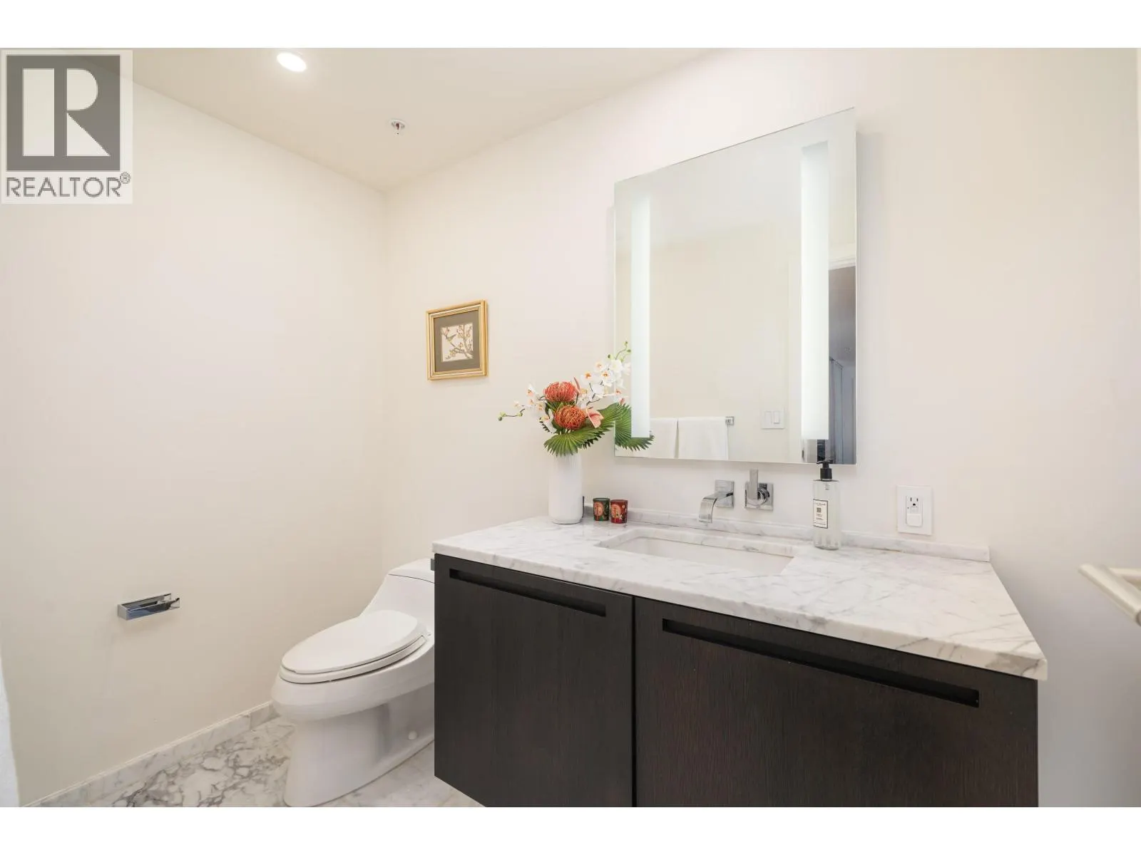 4102 1011 W CORDOVA STREET